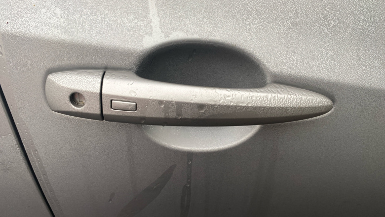 Nissan Juke 1.0 DiG-T Tekna 5dr Petrol Hatchback